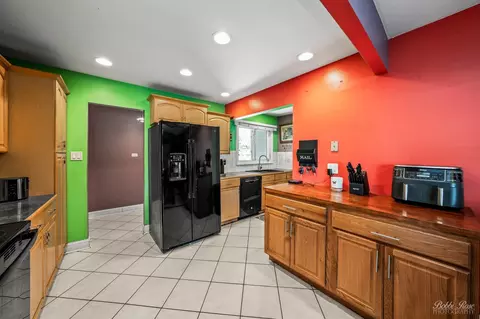 620 Lafayette Ln, Hoffman Estates, IL 60169 photo 3