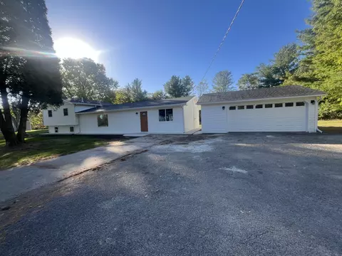 417 E Brown St, Earlville, IL 60518
