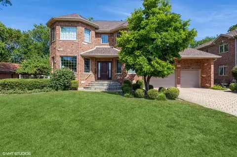 2436 Manor Ln, Park Ridge, IL 60068