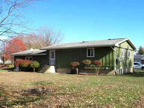 6955 Cambridge Dr, Morris, IL 60450 photo 3