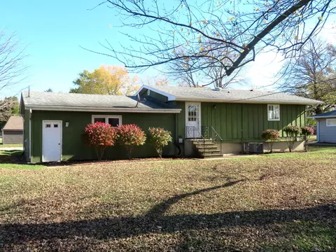 6955 Cambridge Dr, Morris, IL 60450 photo 4