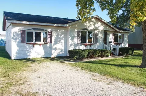 1306 Prairie View Rd, Streator, IL 61364