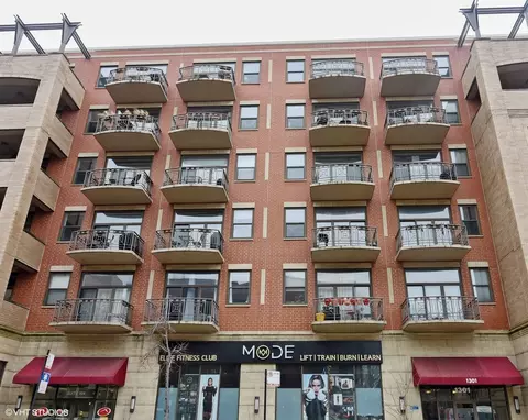1301 W Madison St #614, Chicago, IL 60607