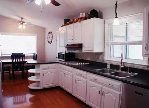 3903 W Oak Ave, Mchenry, IL 60050 photo 9