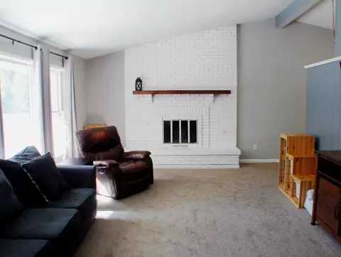 3903 W Oak Ave, Mchenry, IL 60050 photo 7