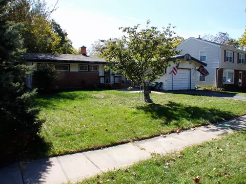 3903 W Oak Ave, Mchenry, IL 60050 photo 2