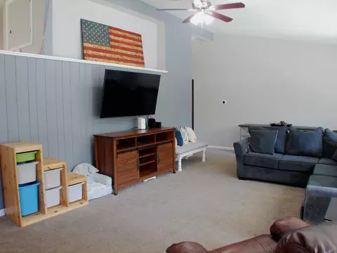 3903 W Oak Ave, Mchenry, IL 60050 photo 5