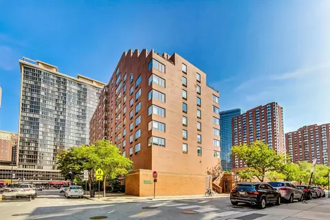 801 S Plymouth Ct #1010, Chicago, IL 60605
