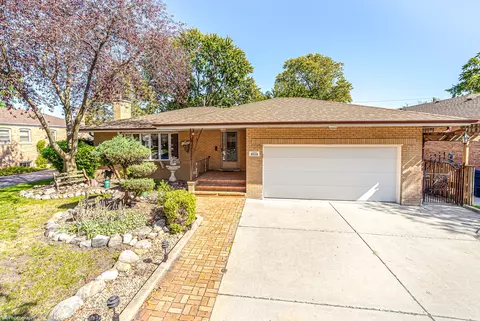 9529 S Major Ave, Oak Lawn, IL 60453