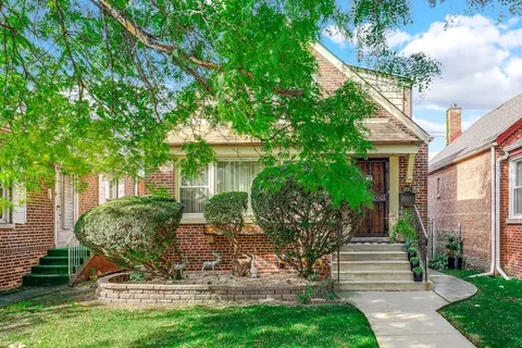 8930 S Jeffery Blvd, Chicago, IL 60617
