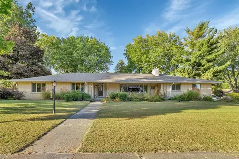 170 W 1st St, Coal City, IL 60416