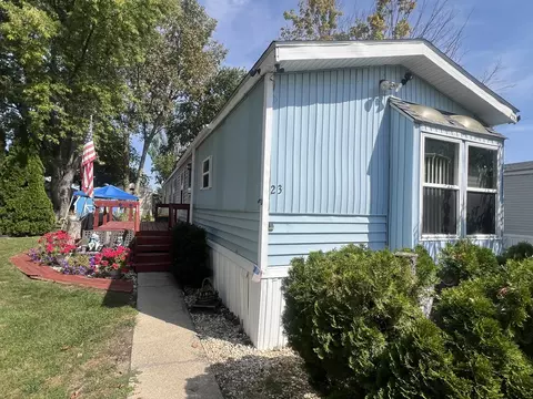 23 Adler St, Minooka, IL 60447