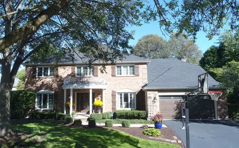 695 Cavalcade Cir, Naperville, IL 60540
