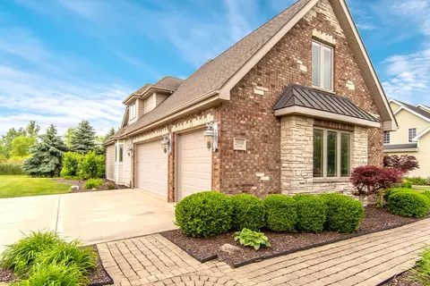 Exterior - 25319 W Alison Rd, Plainfield, IL 60586 photo 7 of 16