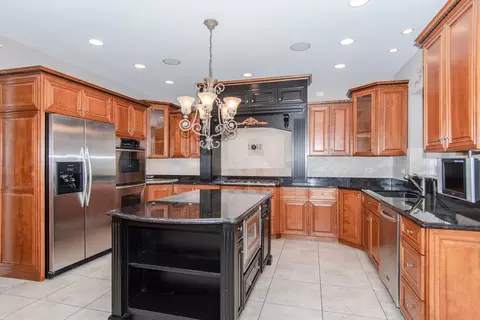 Kitchen - 25319 W Alison Rd, Plainfield, IL 60586 photo 2 of 7