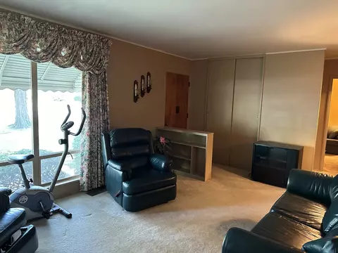 Living - 2903 S Wilke Rd, Rolling Meadows, IL 60008 photo 1 of 2