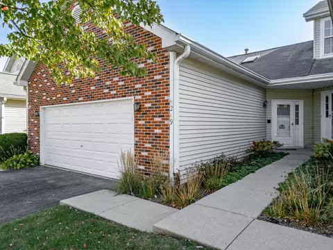219 Partridge Ct, Algonquin, IL 60102