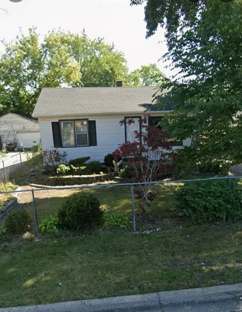 101 N Frolic Ave, Waukegan, IL 60085