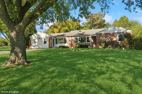 Undisclosed, Lake Zurich, IL 60047
