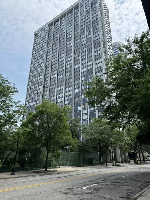 5455 N Sheridan Rd #2704, Chicago, IL 60640