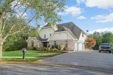 11305 Hummingbird Ln, Mokena, IL 60448