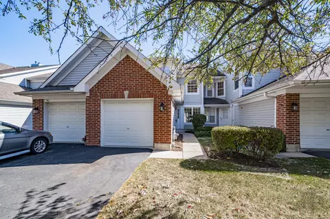 874 Nelli Ct #107, Naperville, IL 60563