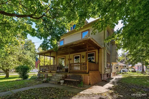 208 Chicago Rd, Newark, IL 60541