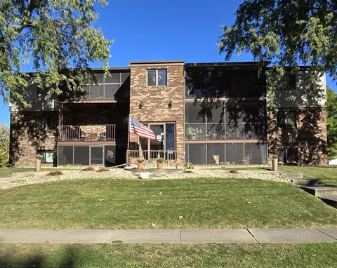 824 Mcgregor St #10, Bloomington, IL 61701