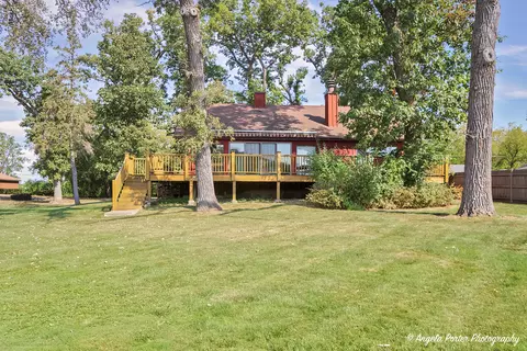 25663 W Florence Ave, Antioch, IL 60002