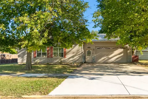 611 E Court St, Hennepin, IL 61327
