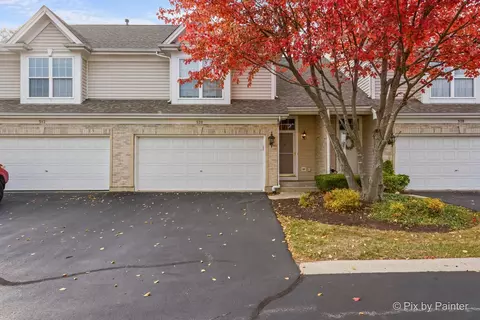 520 W Danbury Dr #520, Cary, IL 60013
