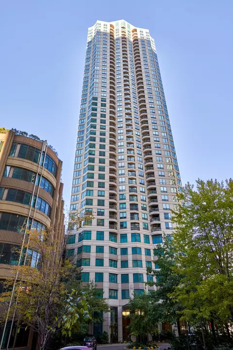 400 N Lasalle St #1804, Chicago, IL 60654