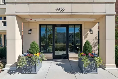 1155 Kelmscott Way #204, Lake Forest, IL 60045