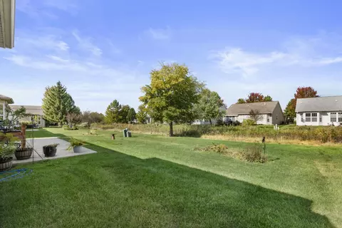 Exterior - 2498 Rolling Rdg, Elgin, IL 60124 photo 6 of 8