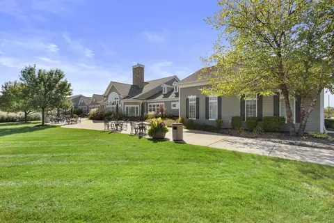 Exterior - 2498 Rolling Rdg, Elgin, IL 60124 photo 8 of 8