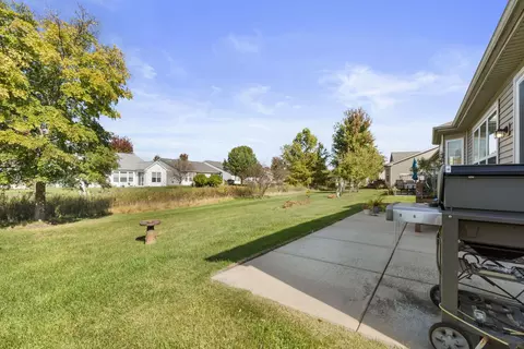 Exterior - 2498 Rolling Rdg, Elgin, IL 60124 photo 5 of 8