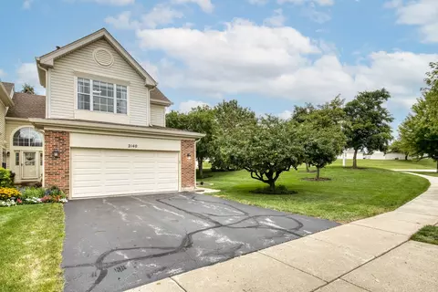 2140 Seaver Ln, Hoffman Estates, IL 60169