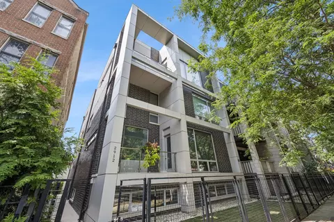 2912 N Damen Ave #1E, Chicago, IL 60618
