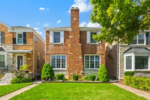 6124 N Christiana Ave, Chicago, IL 60659