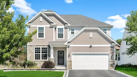 1432 Bayou Path Dr, Naperville, IL 60563