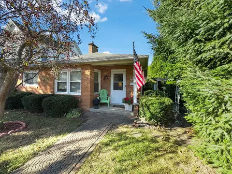 110 W Mulberry St, Watseka, IL 60970