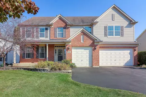 335 Denton Ln, South Elgin, IL 60177