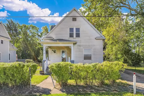201 W Chestnut St, Bondville, IL 61815