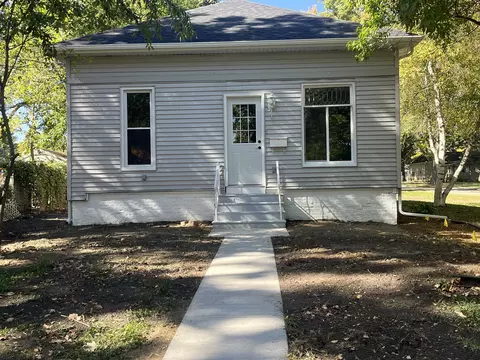 202 S 2nd Ave, Streator, IL 61364