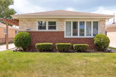 8912 Ozark Ave, Morton Grove, IL 60053