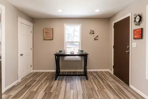 Entry Way - 71 S Jackson St, Elgin, IL 60123 photo 4 of 9