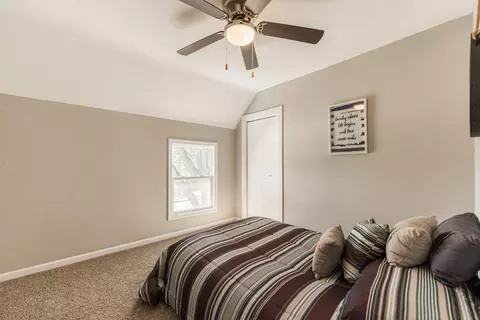 Bedroom - 71 S Jackson St, Elgin, IL 60123 photo 3 of 6
