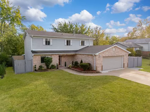 329 Drake Ave, Bolingbrook, IL 60490