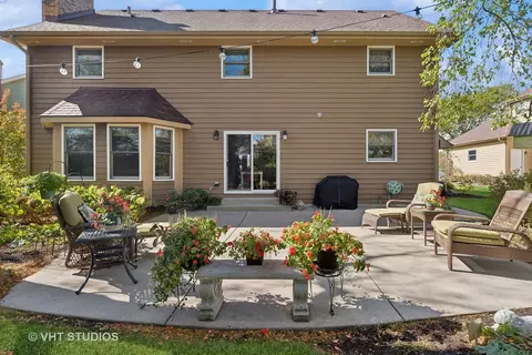 4950 Red Pine Ave, Gurnee, IL 60031 photo 8