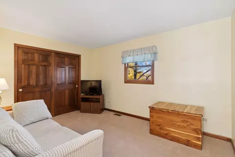4950 Red Pine Ave, Gurnee, IL 60031 photo 27